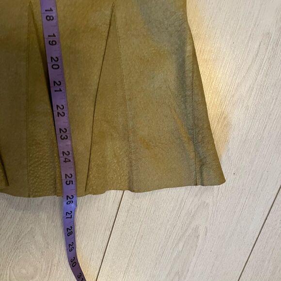 Vintage light olive green suede midi skirt - Picture 8 of 8